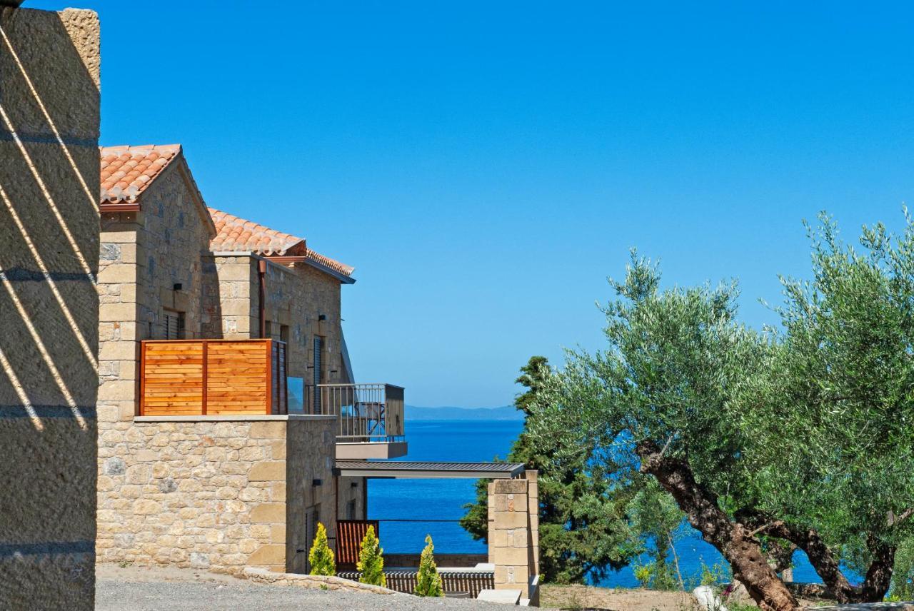 Diapori Suites Hotel Kardhamili Exterior foto